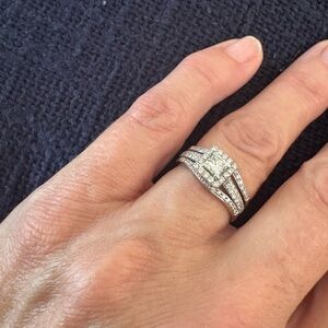 Elegant Silver Women's Ring